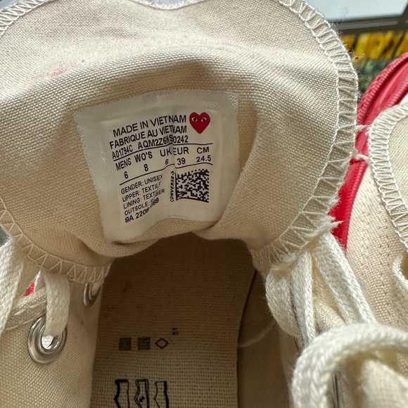 Converse Comme des Garçons Play x White Sneakers with Red soles. - Picture 9 of 11